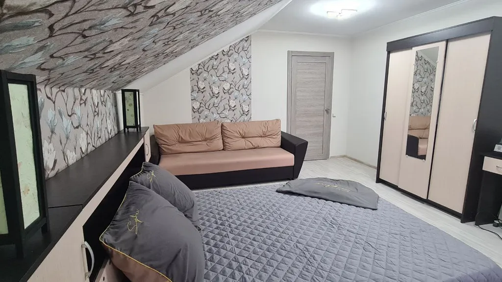 Коттедж с баней и бассейном-купелью в уникальном месте