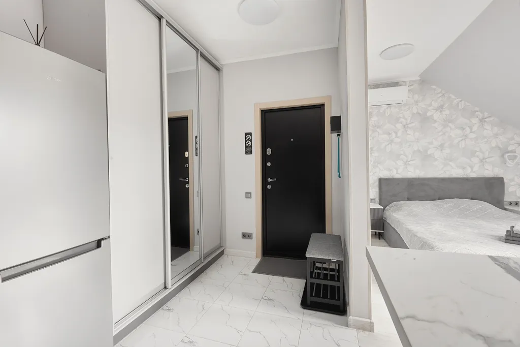 Уютная студия рядом с центром Очеретиной