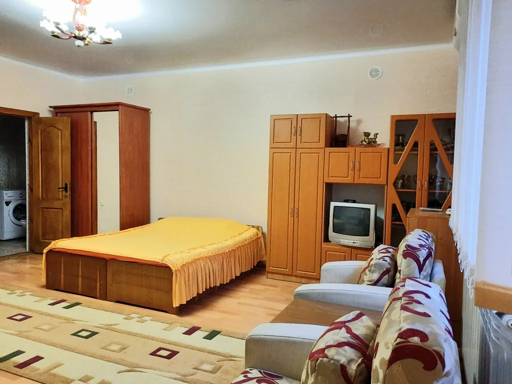 Просторная квартира-студия в 15 минутах от моря