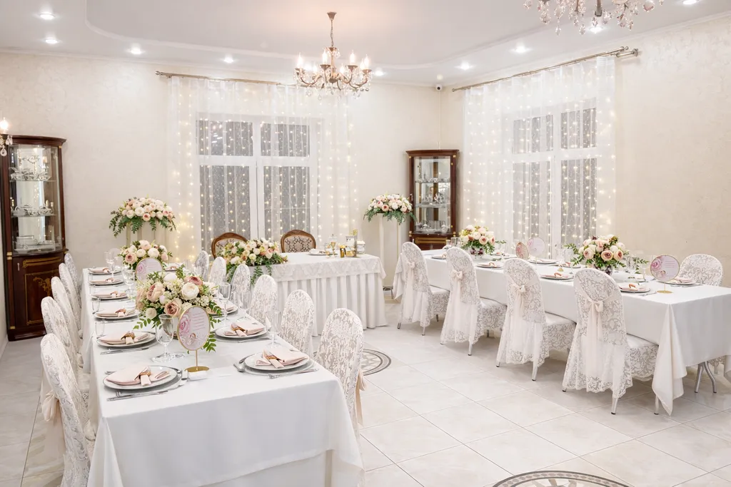Стильный коттедж с банкетным залом под свадьбы и юбилеи