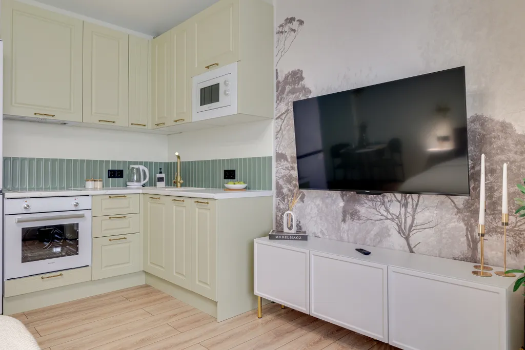 Студия на бульваре