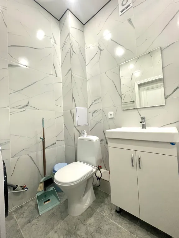 1-комнатная новая, чистая в центре на левом берегу столицы