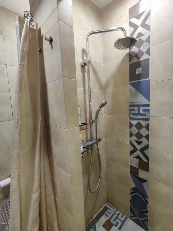 Просторный двухуровневый апартамент в стиле лофт в комплексе Меридиан