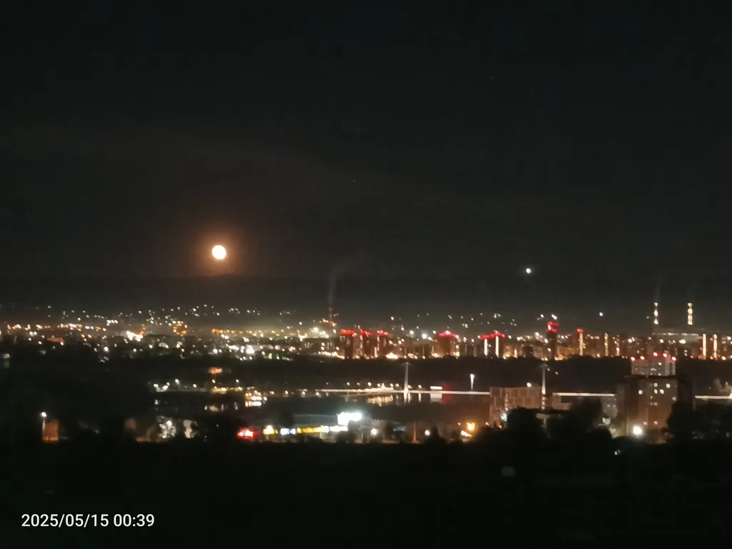 Квартира Квартира Двушка на взлетке, автовокзал, академия, краевая, планета, всë рядом — Красноярск