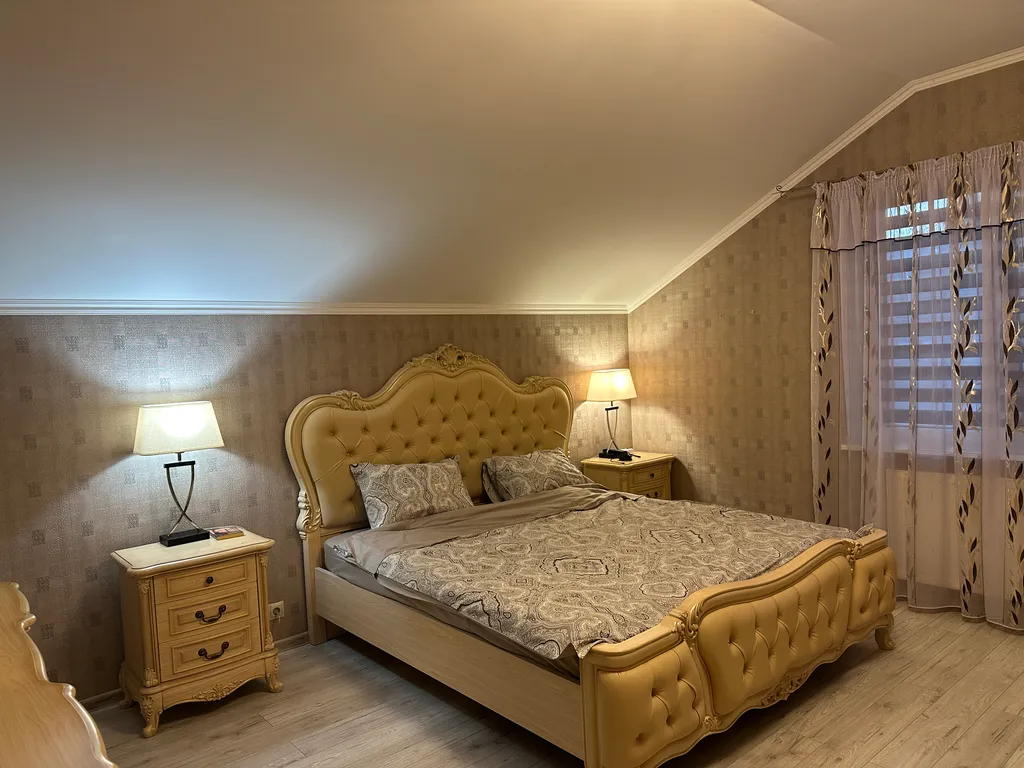 Домик в сосновом бору