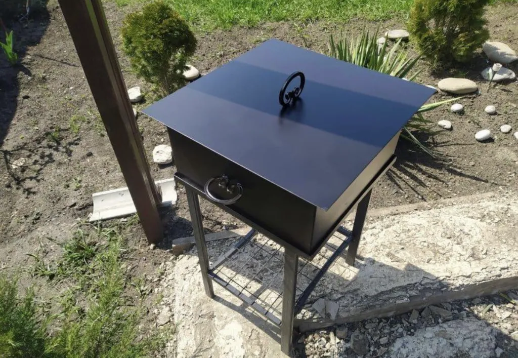 Дом с парковкой во дворе