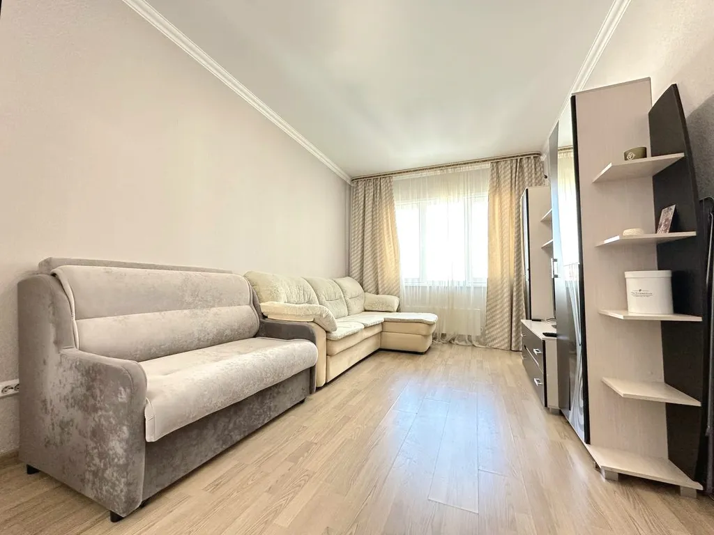 2-комнатная квартира с балконом на Притомском напротив ЛДК