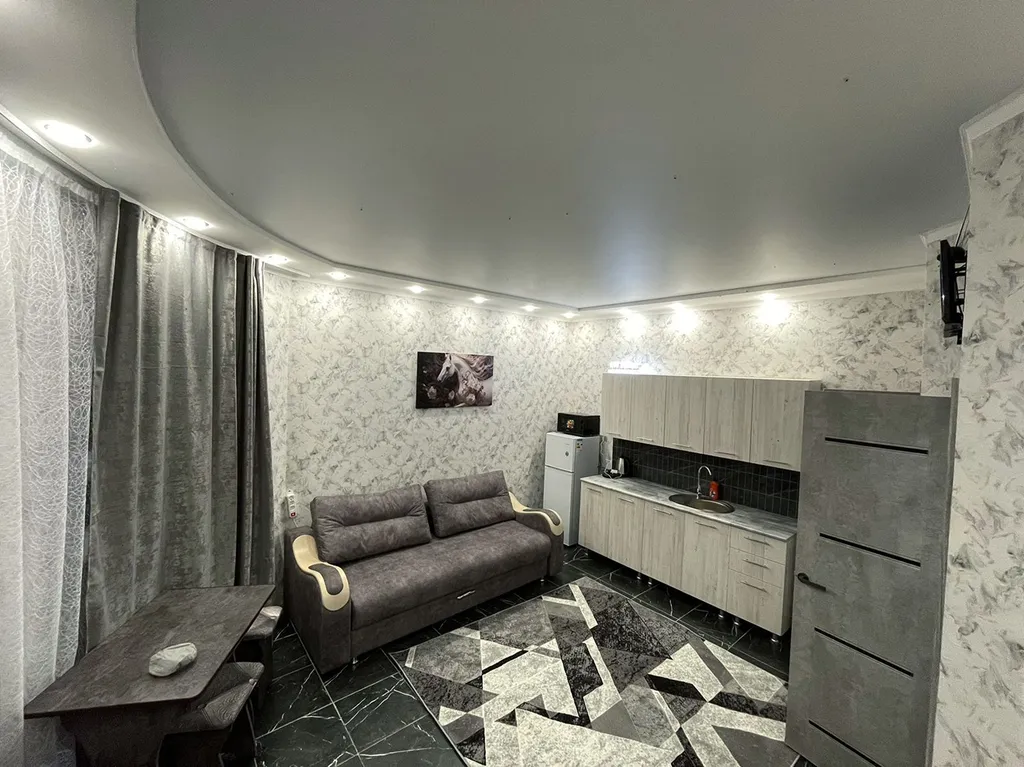 Квартира Студия со всеми удобствами, в частном коттедже с отдельным входом — аренда посуточно в Воронеж