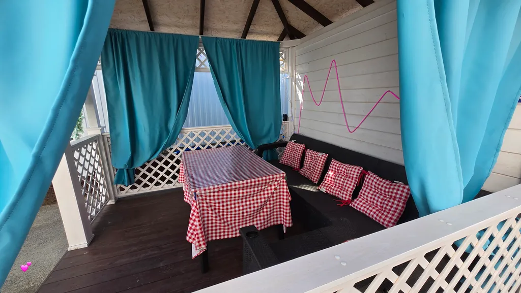 Квартира Квартира Четырёхместный номер в центре города, с зоной отдыха и бассейном — Темрюк