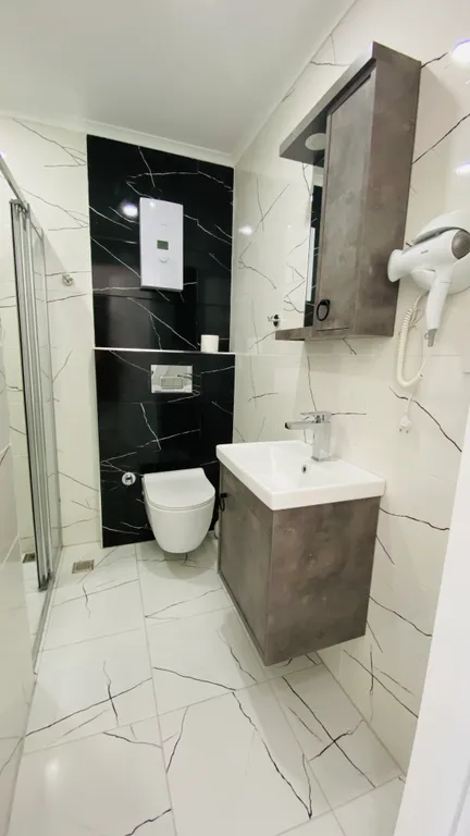 Новые апартаменты в центре рядом с морем