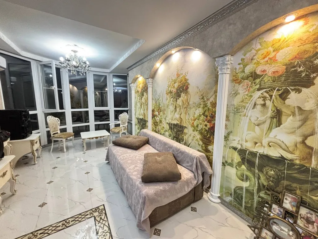 Роскошная двухуровневая квартира на верхнем этаже с видом на закаты