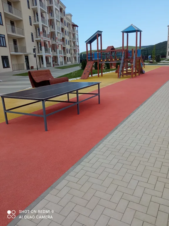 Уютная студия с видом на горы с бассейном