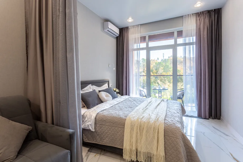 Уютная студия Аллея 254 с бассейном на территории