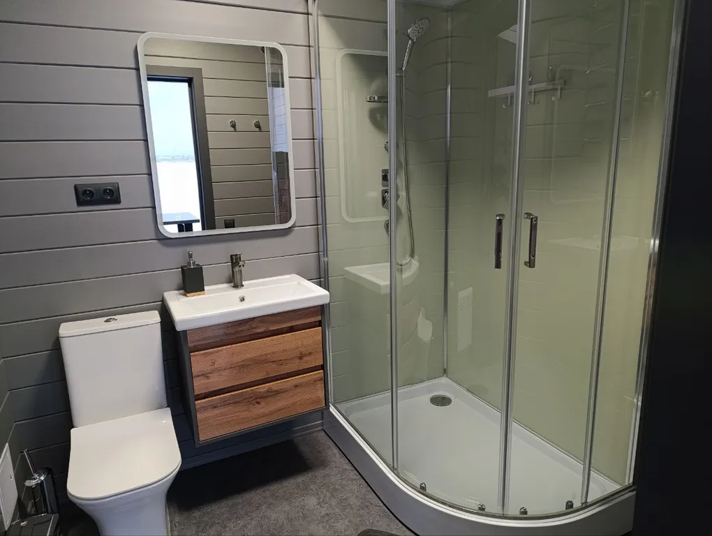 Дом на набережной