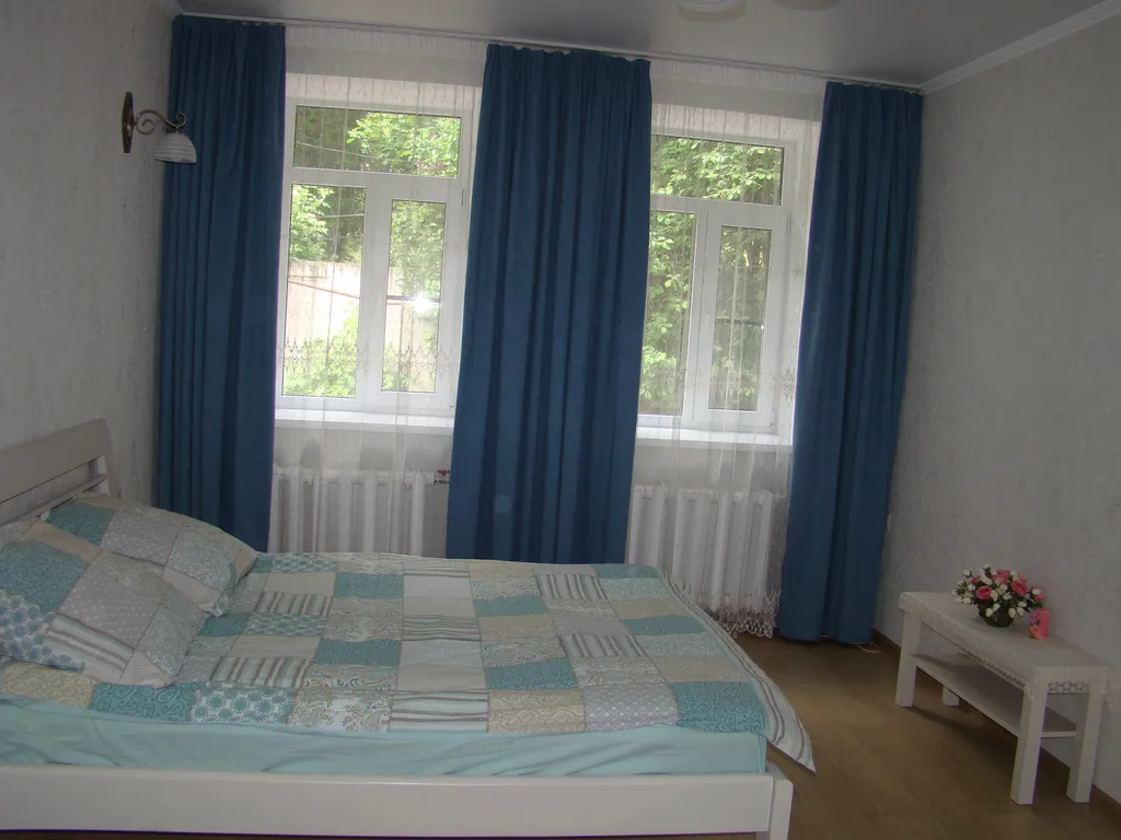 Двухкомнатная квартира в тихом дворике — аренда посуточно в Ессентуки