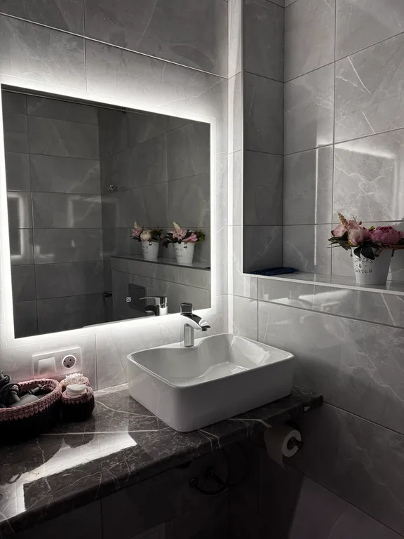 Новая дизайнерская квартира в современном районе города