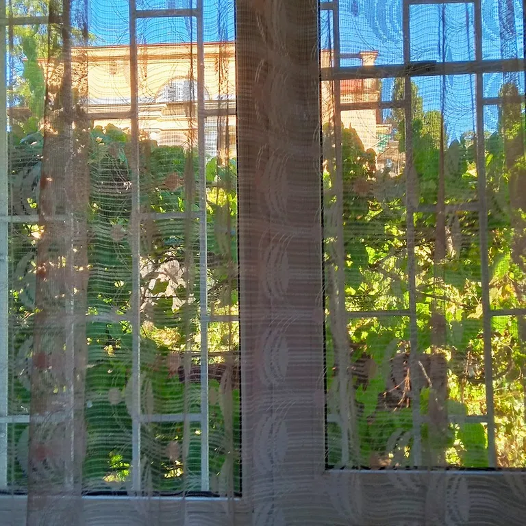 2-комнатная квартира в элитном районе города, напротив лучшего пляжа