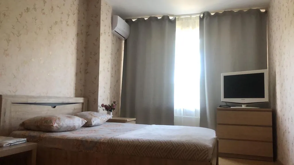 Однокомнатная квартира в новом кирпичном доме, в центре