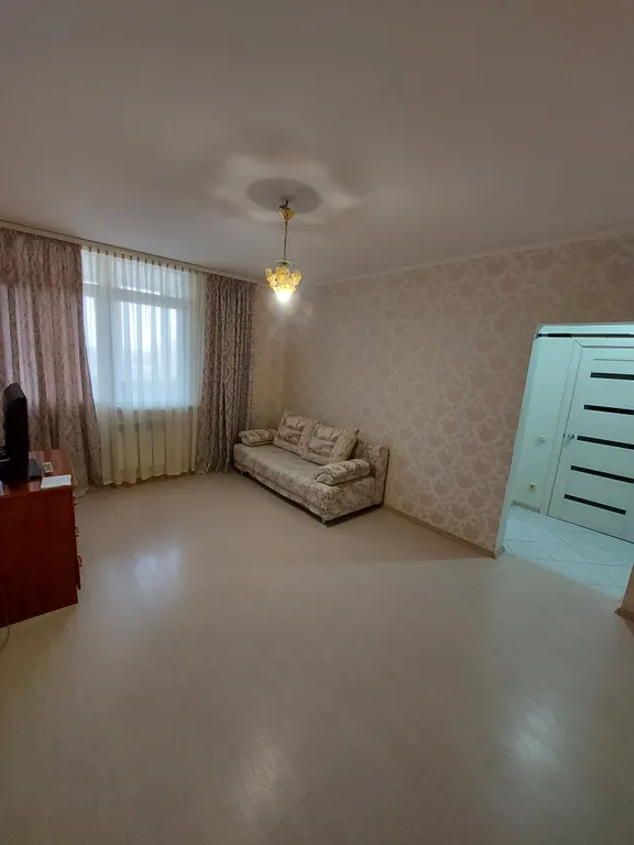 Однокомнатная квартира возле скк Оренбуржье — аренда посуточно в Оренбург