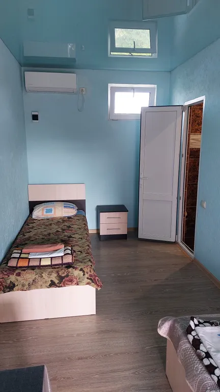 Уютная комната у моря