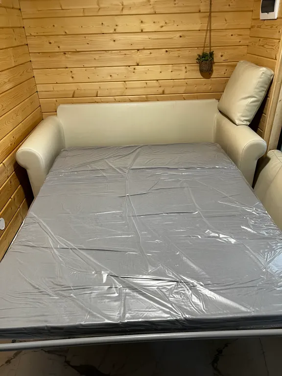 Стильный дом на берегу Ладожского озера с панорамным видом