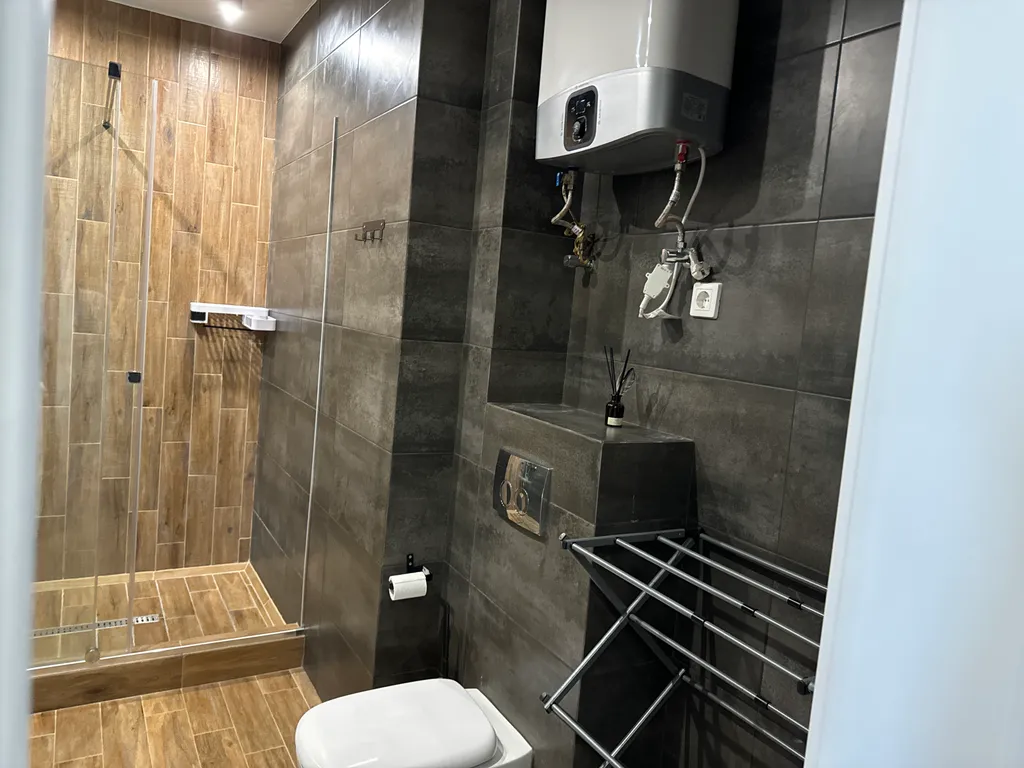 Уютная, благоустроенная квартира, в новом доме с видом на море и горы