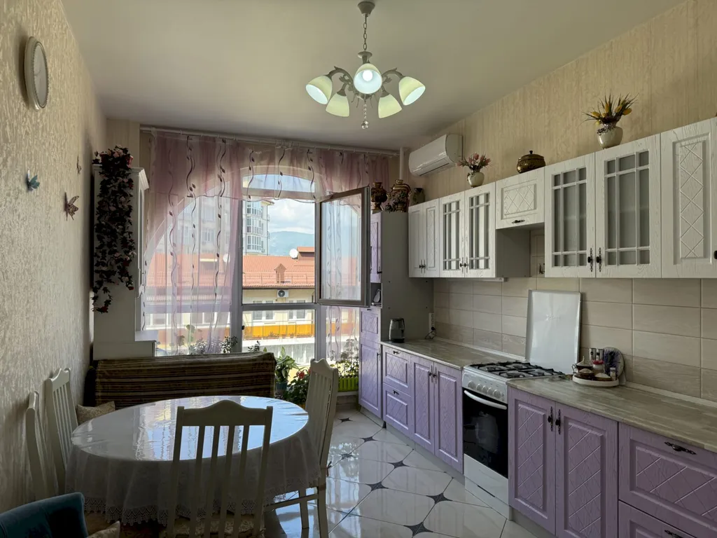 Квартира 1-к квартира с балконом и видом на горы - жк Черноморский — Геленджик