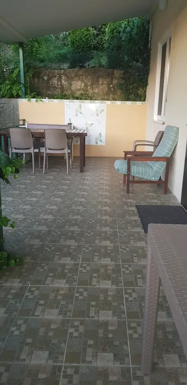 Дом с бассейном у моря участок - 24 сотки райского сада