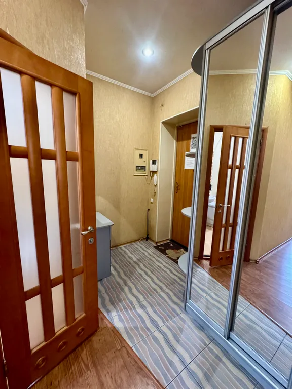 Двухкомнатная с круглосуточной водой