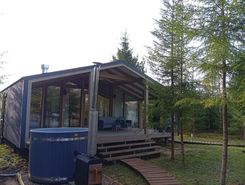 Дом с банным чаном в лесу