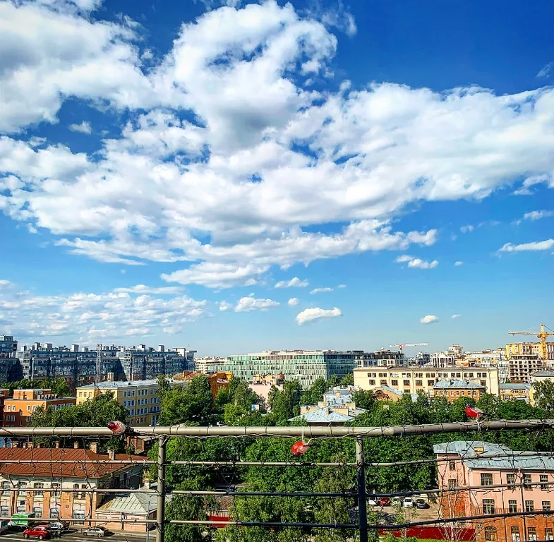 Элитная видовая люкс квартира с террасой дизайна R Cavalli