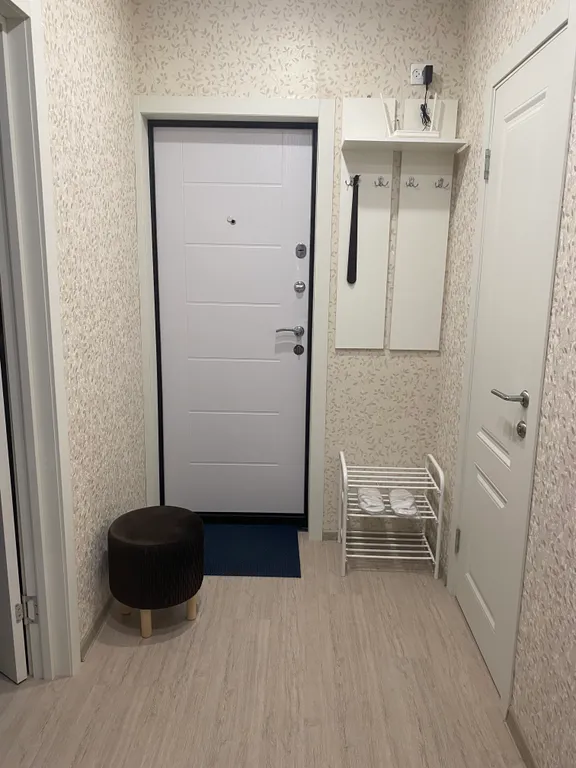 Чистая, светлая квартира в центре поселка