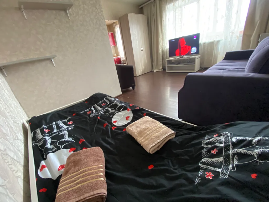 Уютная квартира в спальном районе, 3 спальных, smart tv wifi, балкон