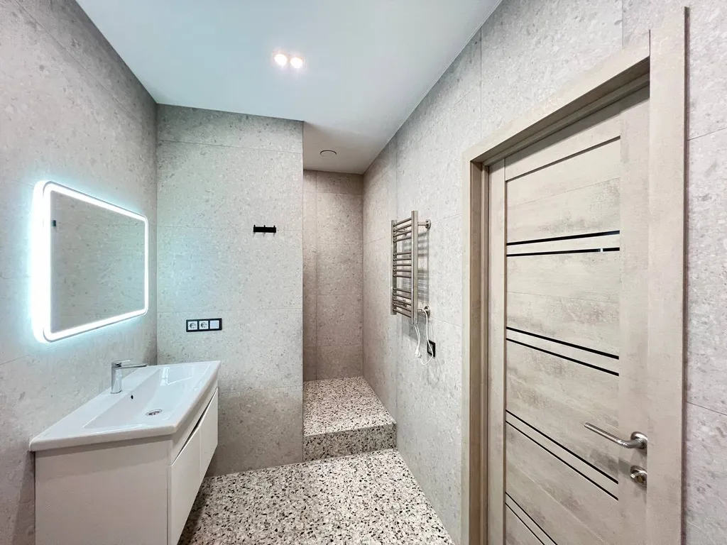 Квартира в центре в элитном доме с дизайнерским ремонтом