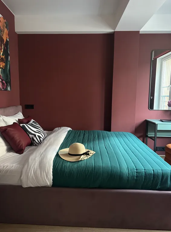 Яркая уютная просторная и позитивная квартира для запоминающего отдыха