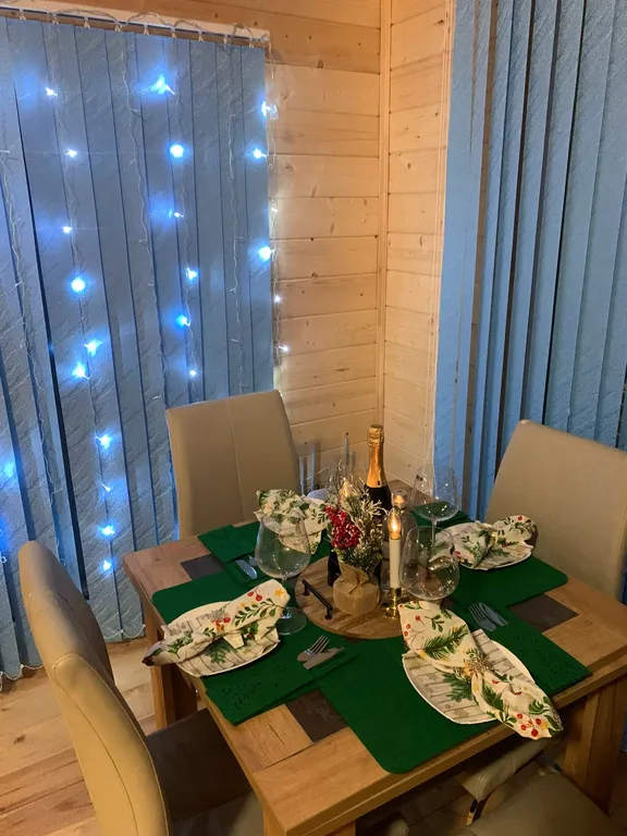 Коттедж Домик у Невы — поселок имени Свердлова