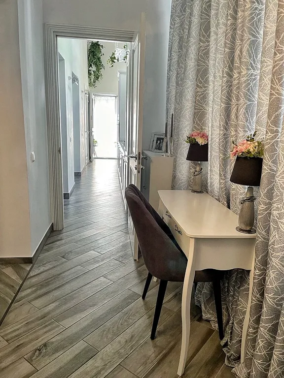 Уникальный апартамент в старинном особняке Anna Stevar