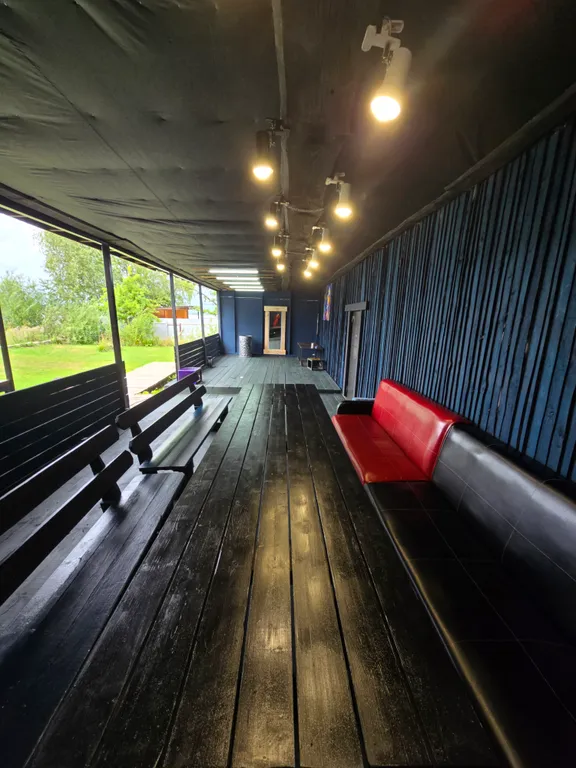 Дом с баней на берегу