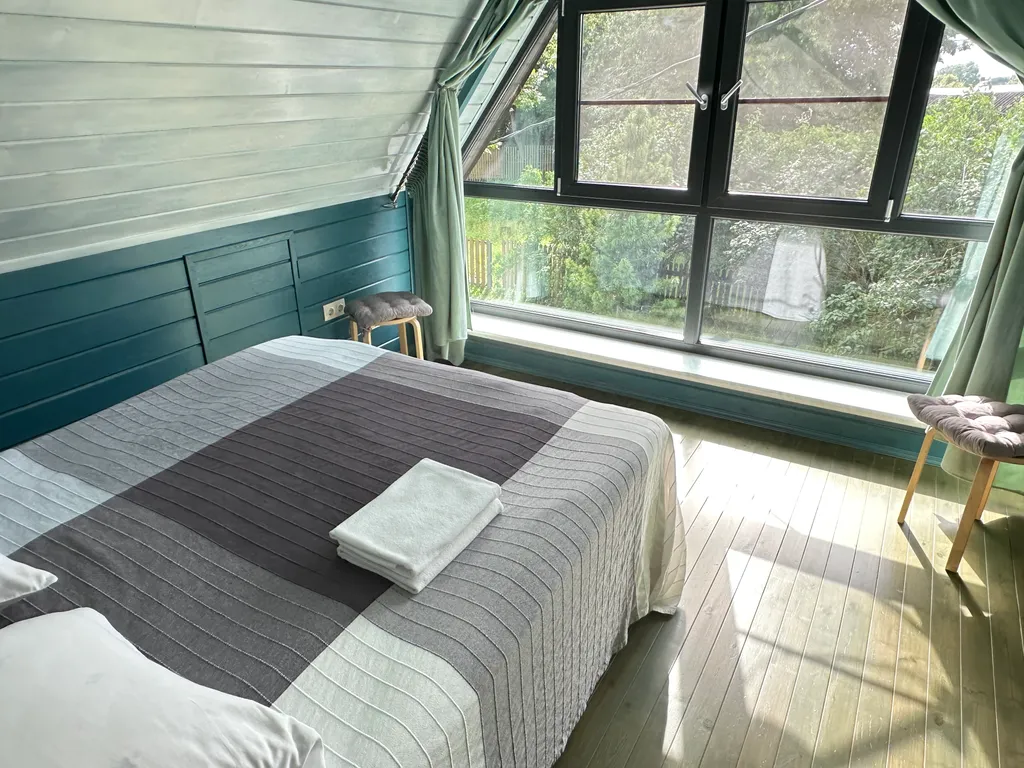 Коттедж Деревенский снаружи, уютный и современный внутри — аренда посуточно в Изборск