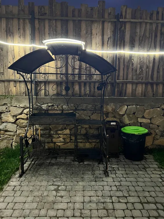 Уютный дизайнерский коттедж с территорией