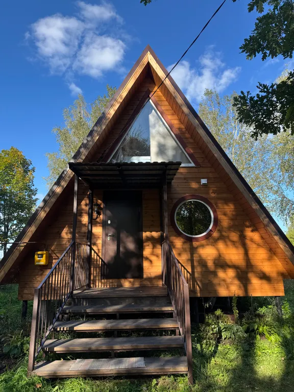 Домик с видом на лес
