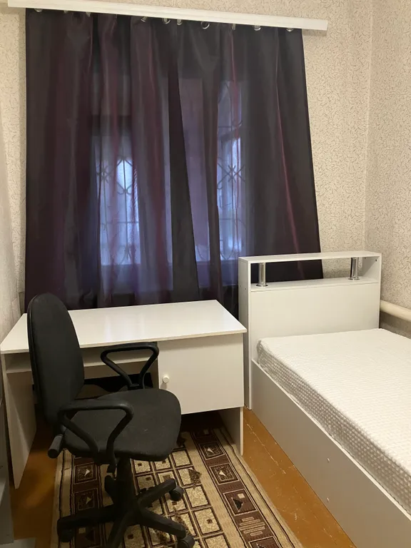 Трёхэтажный коттедж с сауной и бассейном в тихом заливе волги