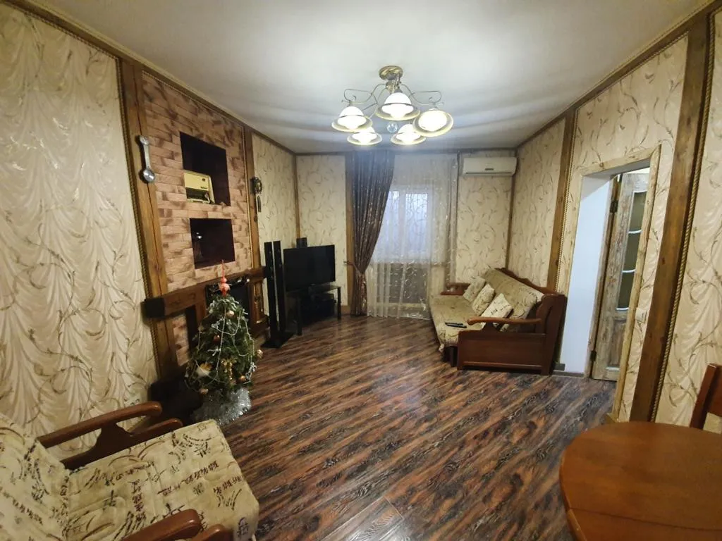 Часть дома из 3-комнат, с отдельным входом в центре курортной зоны