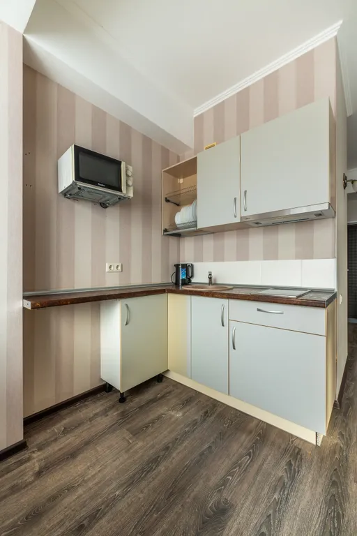 Видовые апартаменты, панорамные окна в гостиной ваши