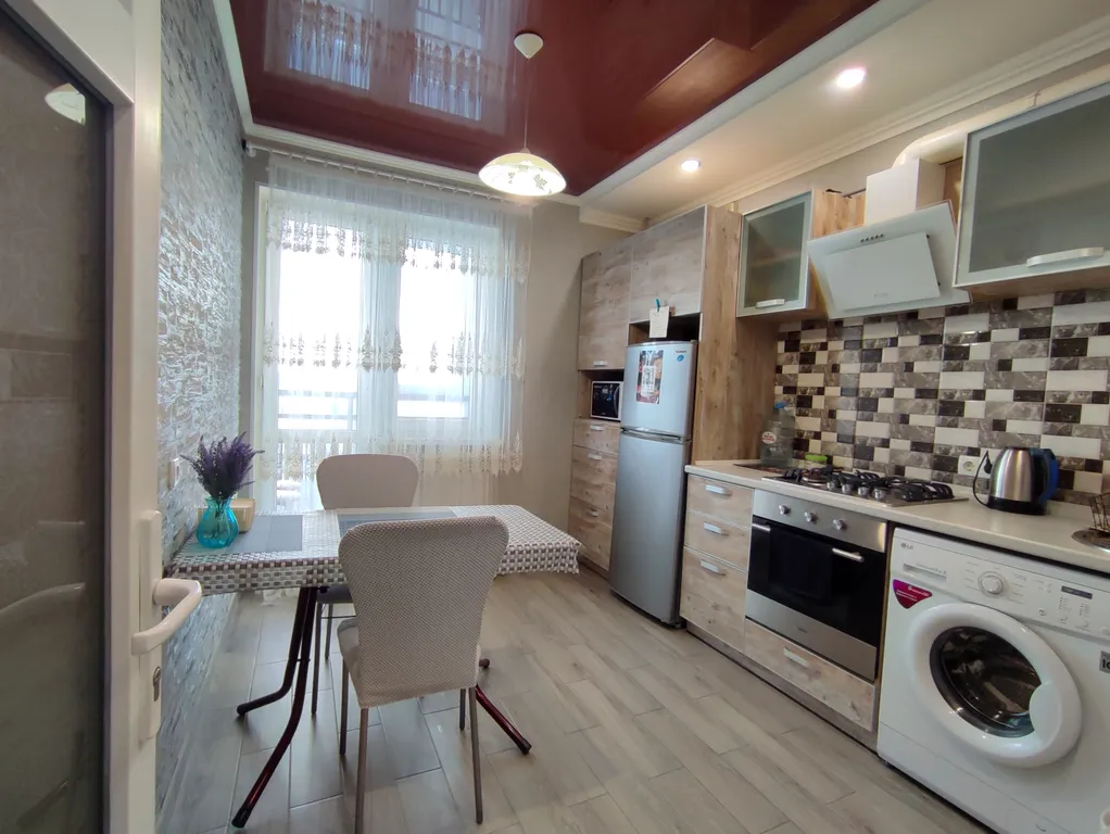 Уютная квартира рядом Ашан, с красивым видом на город