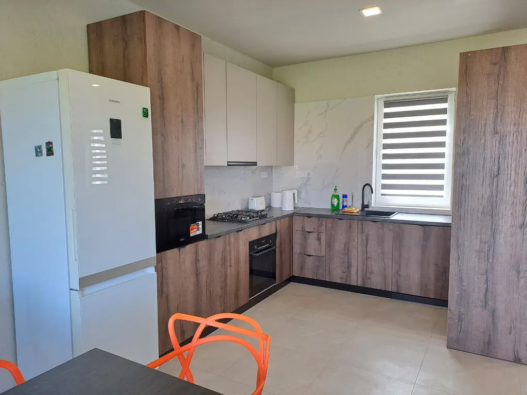 Новый дом у моря, с детский площадкой, мангалом и баней