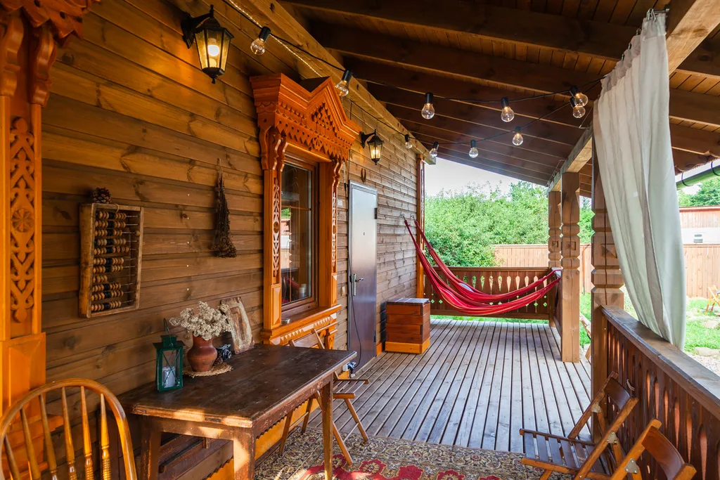 Этаж в доме с одной спальней, гостиной и верандой