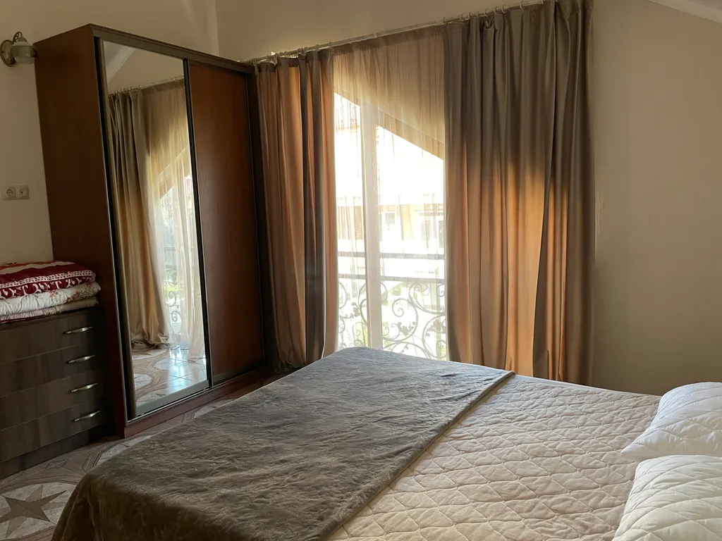 Уютный и просторный коттедж в центре поселка