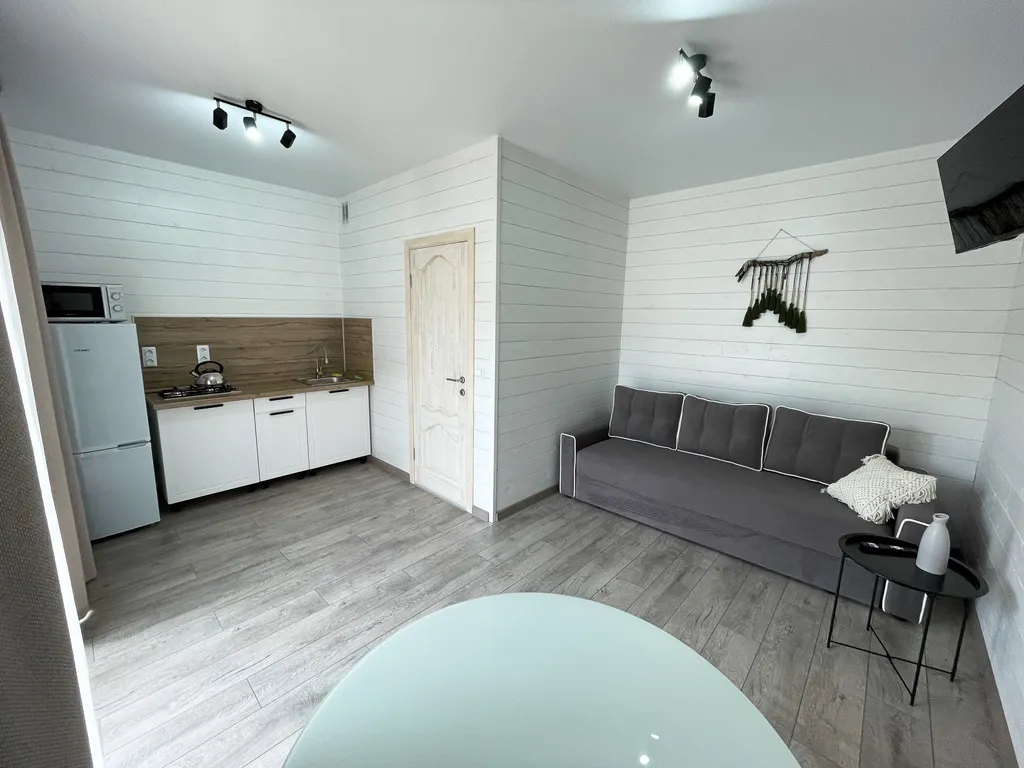 Двухкомнатные апартаменты с собственной террасой и кухней