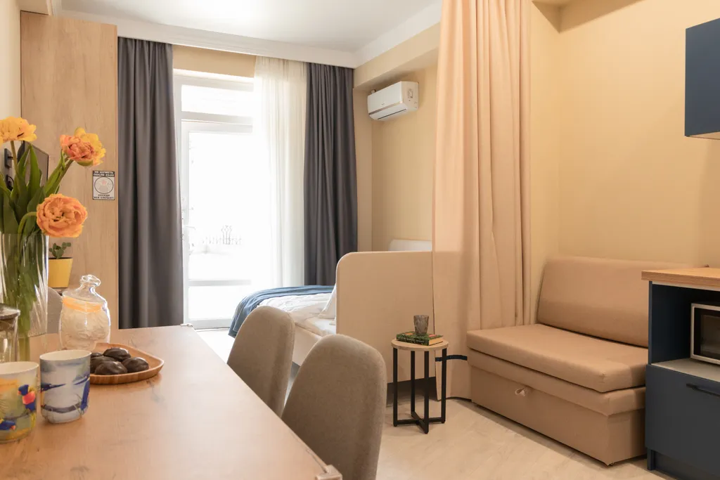 Студия у Массандровского парка в элитном районе Ялты